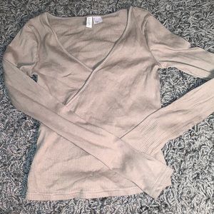 Sm. Divided olive green long sleeve body con tee